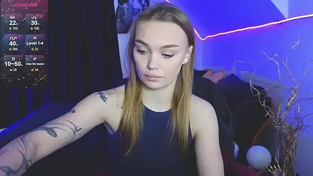 KitsyMoore from StripChat is Freechat