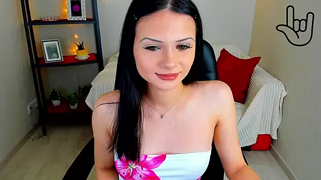 Kitti__ from StripChat is Freechat