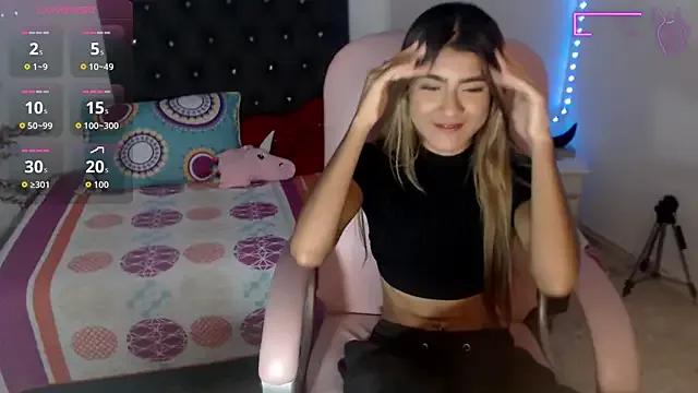 kitty_girl__ from StripChat