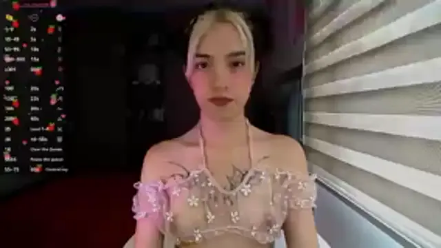 Kittyross from StripChat is Freechat