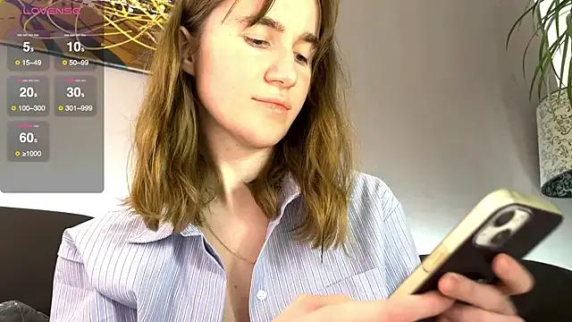 klementina__ from StripChat is Freechat