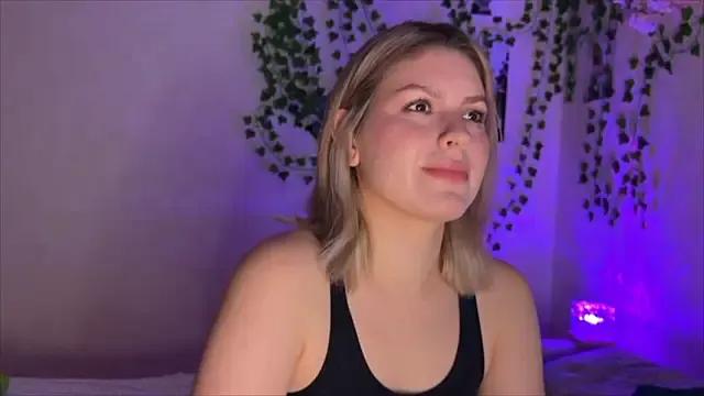 kmandarin from StripChat is Freechat