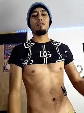 kmerlin from StripChat is Freechat