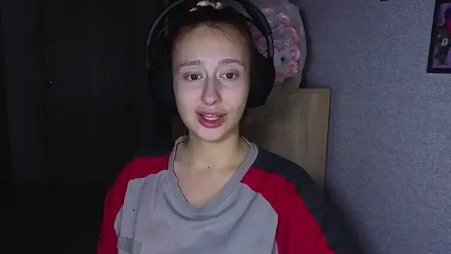 kristi_ginger from StripChat is Freechat
