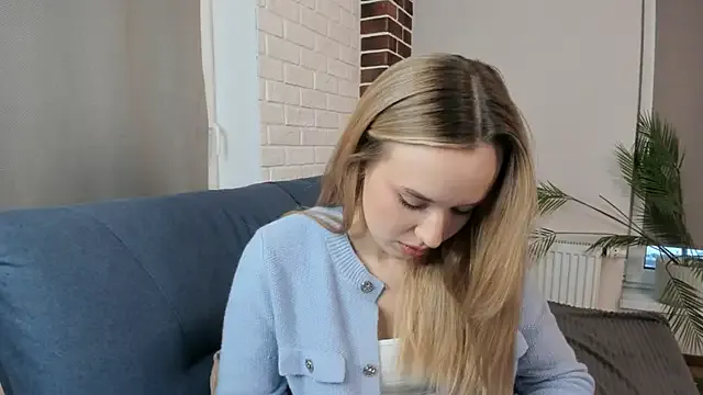 KristleKirst from StripChat is Freechat