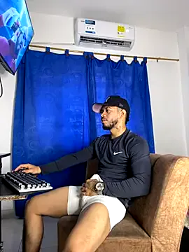 Kylian_Alessandro from StripChat is Freechat