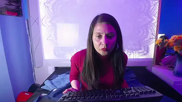 Girls: try live performances with matured performers, from dancing to quirks, in a variety of beautiful sex cams.