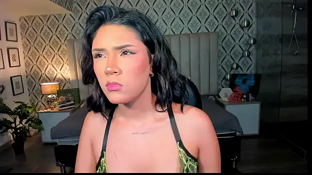 KymRoses from StripChat is Freechat