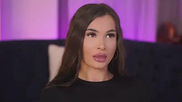 KyssaraPlay from StripChat