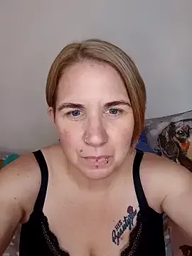 LaceyWestxx from StripChat is Freechat