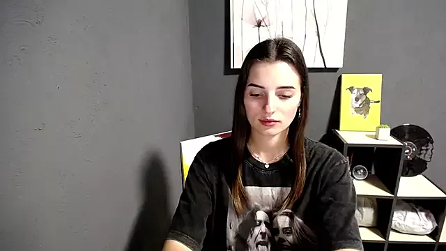 Girls: try live performances with matured performers, from dancing to quirks, in a variety of beautiful sex cams.