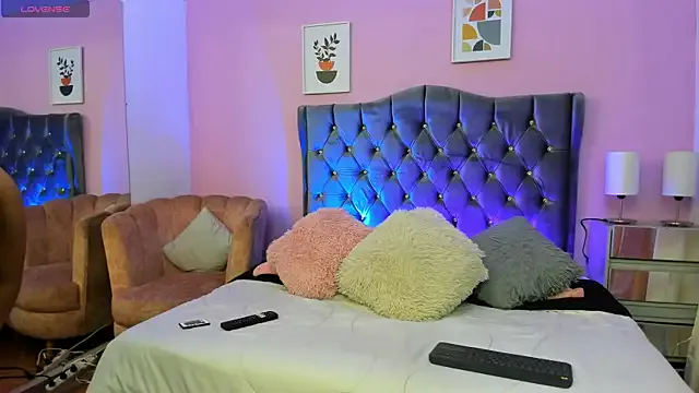 Girls: try live performances with matured performers, from dancing to quirks, in a variety of beautiful sex cams.