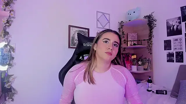 Lana_Herondale from StripChat