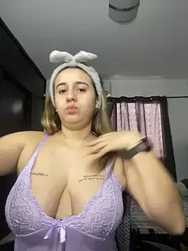 Lana_Herondale from StripChat