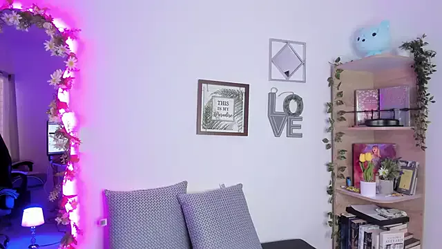 Lana_Herondale from StripChat