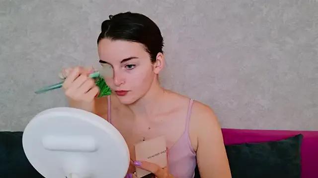 Girls: try live performances with matured performers, from dancing to quirks, in a variety of beautiful sex cams.