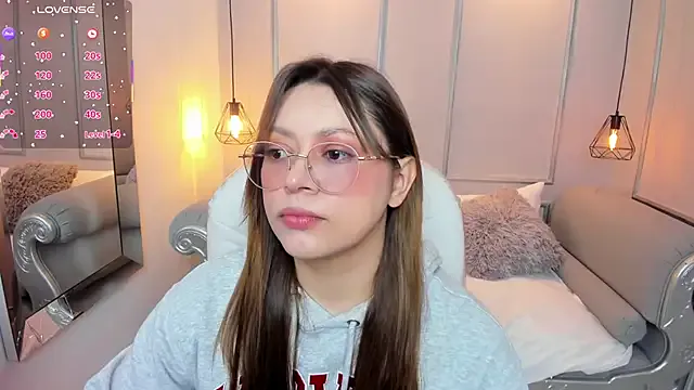 Lanna18 from StripChat