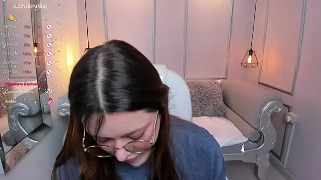 Lanna18 from StripChat