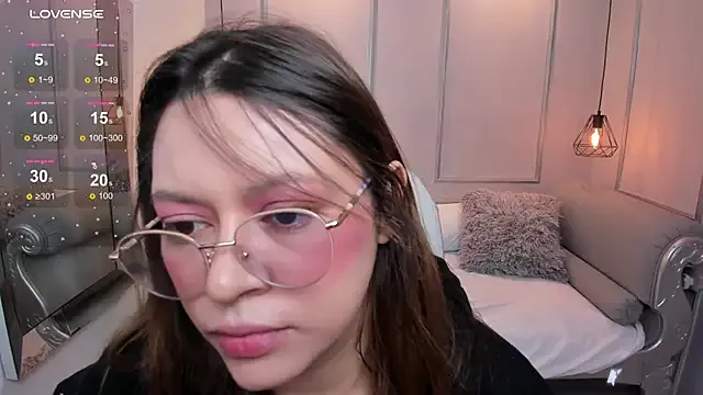 Lanna18 from StripChat