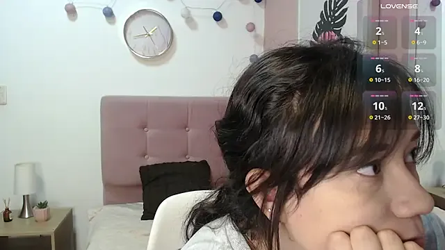 Girls: try live performances with matured performers, from dancing to quirks, in a variety of beautiful sex cams.