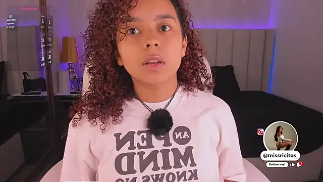 LaraCurls from StripChat is Freechat