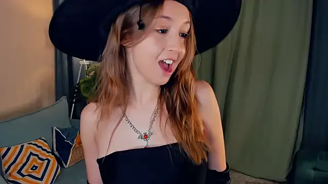 LaritaYoseph from StripChat is Freechat