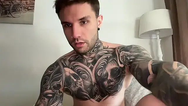 Larsskeet from StripChat is Freechat