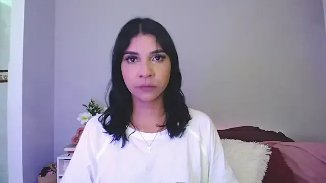 Laura-angeel from StripChat is Freechat