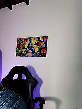 Girls: try live performances with matured performers, from dancing to quirks, in a variety of beautiful sex cams.