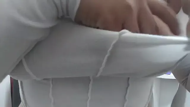 Laura_hottt from StripChat