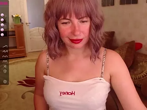 LauraClarck from StripChat