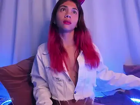 Laurenn_2 from StripChat is Freechat