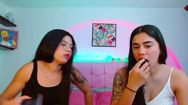 Girls: try live performances with matured performers, from dancing to quirks, in a variety of beautiful sex cams.