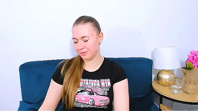 LeaNaughty from StripChat is Freechat