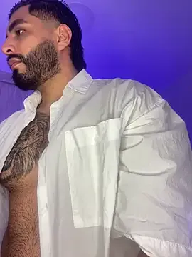 LeandroRusso from StripChat is Freechat