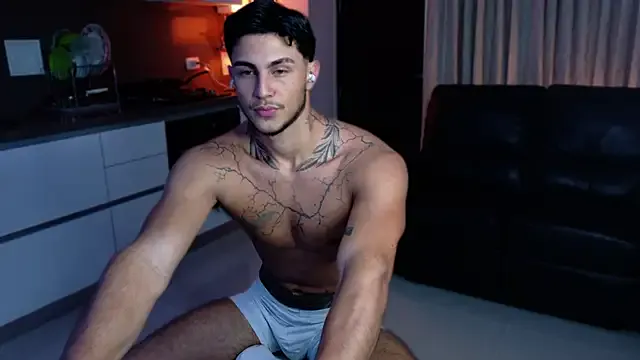 LeoCavalli_ from StripChat is Freechat