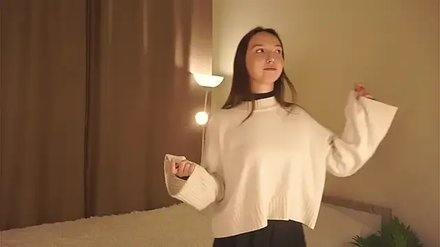 LeonaBelhumeur from StripChat is Freechat