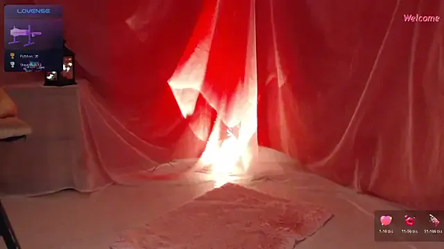 Leonora_luxry from StripChat is Freechat