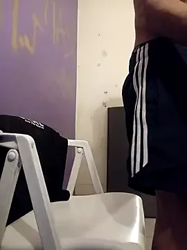 LeonRoots from StripChat is Freechat