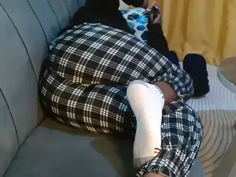 Leslysexygirl from StripChat