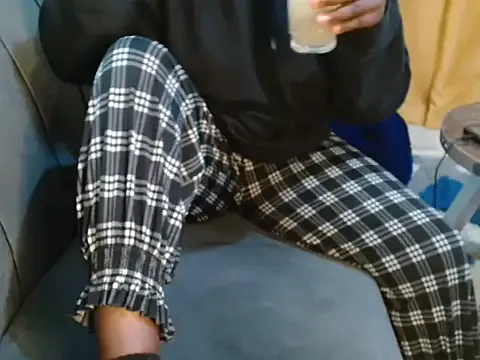 Leslysexygirl from StripChat