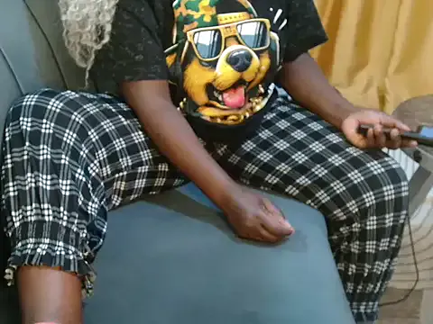 Leslysexygirl from StripChat