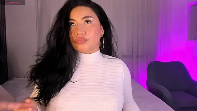 leylaclintonxx from StripChat is Freechat