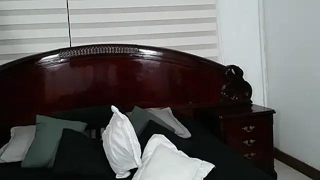 Lia_Teen from StripChat is Freechat