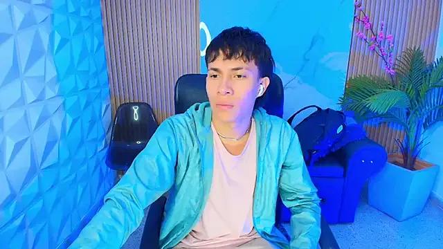 Liam_cullen from StripChat is Freechat