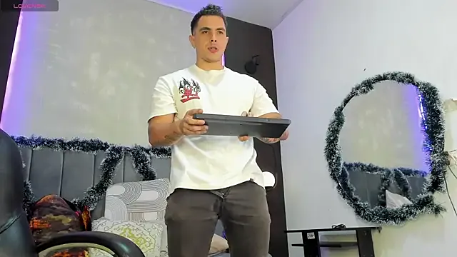 Liam_walk_ from StripChat is Freechat