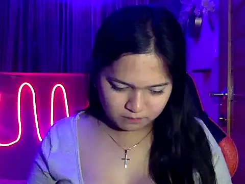 Lianneeeeee1 from StripChat is Freechat