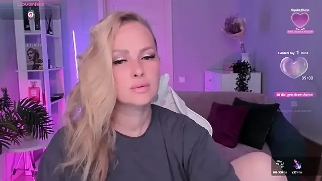 Girls: try live performances with matured performers, from dancing to quirks, in a variety of beautiful sex cams.