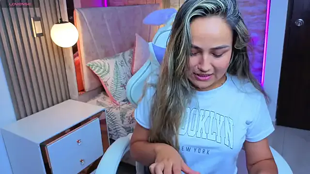 lila_cute1 from StripChat is Freechat