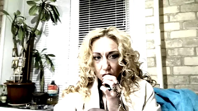 LilaniLoverx from StripChat is Freechat